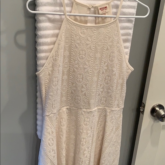 Ivory dress size large worn once! - Picture 2 of 3